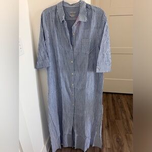 NWT. Lilly Pulitzer Natalie Maxi cover up, Size Medium, blue/white seersucker